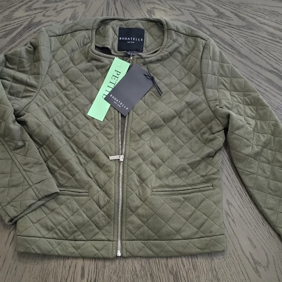 Bagatelle New York Petite Quilted Jacket – Olive Green (LP) - Picture 2 of 5